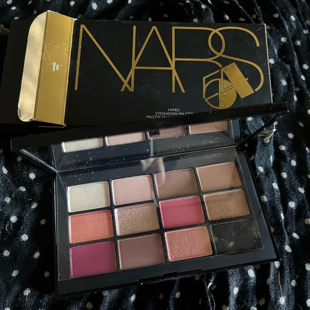 Nars hyped pallette, brand new in the box. Gorgeous, hot pink glittery cover.